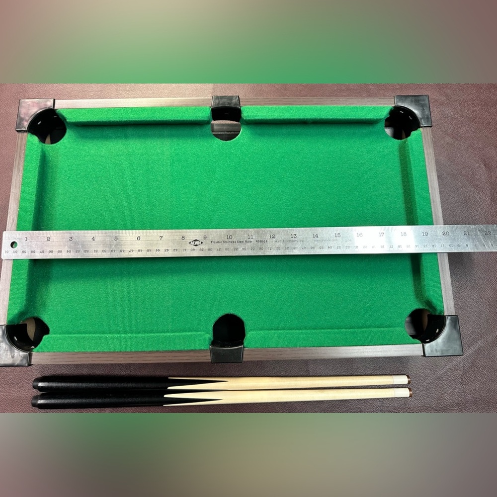 Table top pool table - Picture 7 of 10